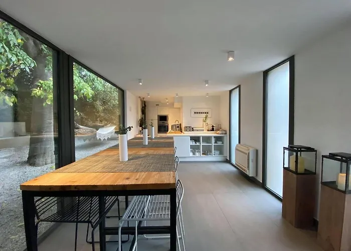 House Avenue Вилла